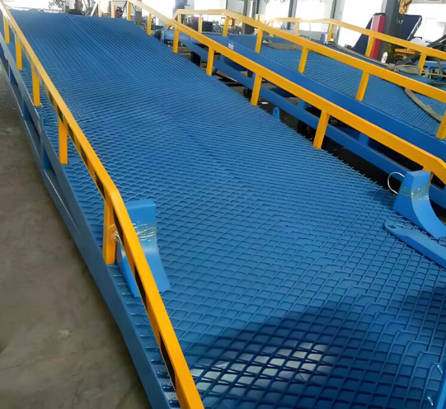 吉木萨尔移动式液压登车桥